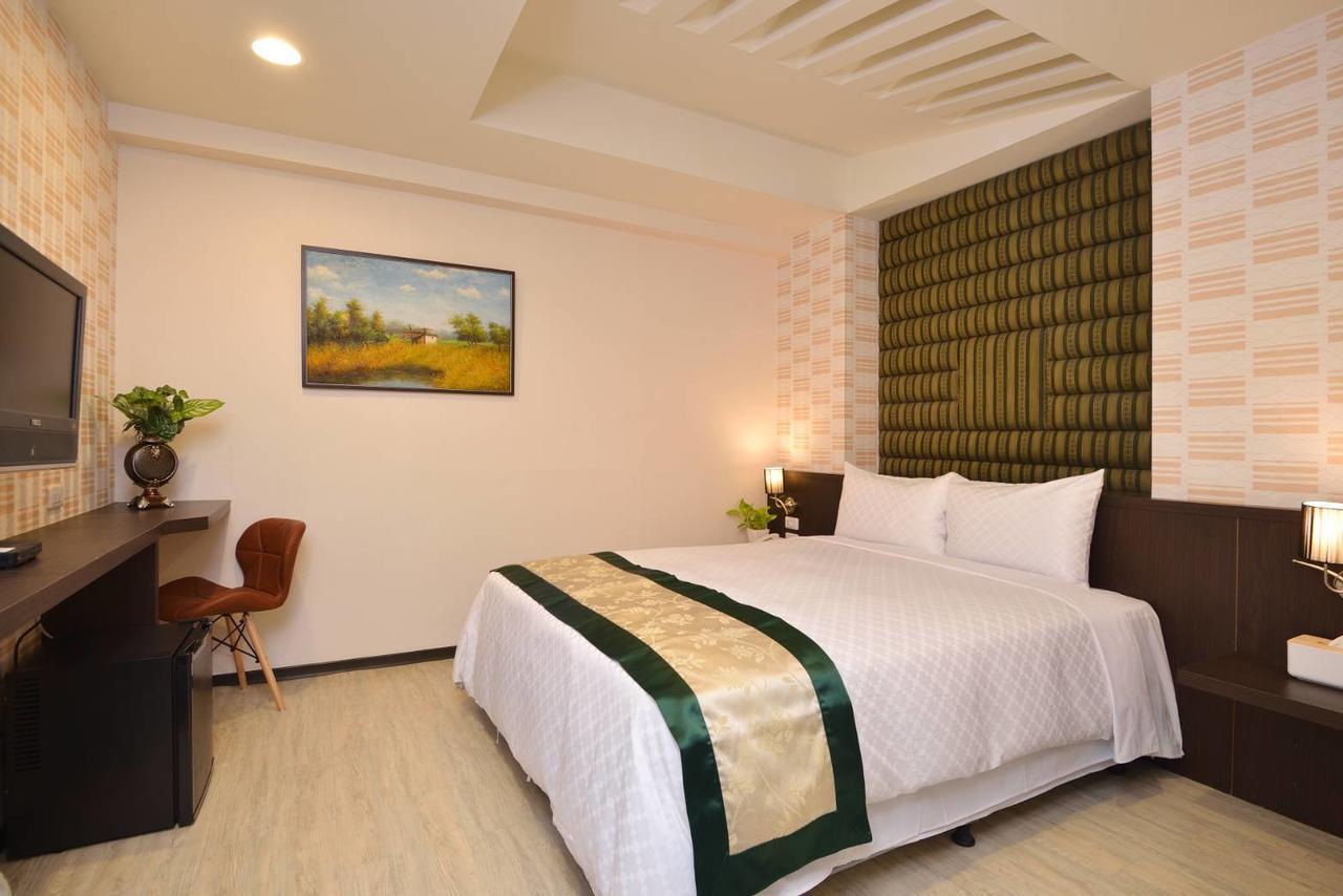 Ching She Hotel ไถหนาน ภายนอก รูปภาพ
