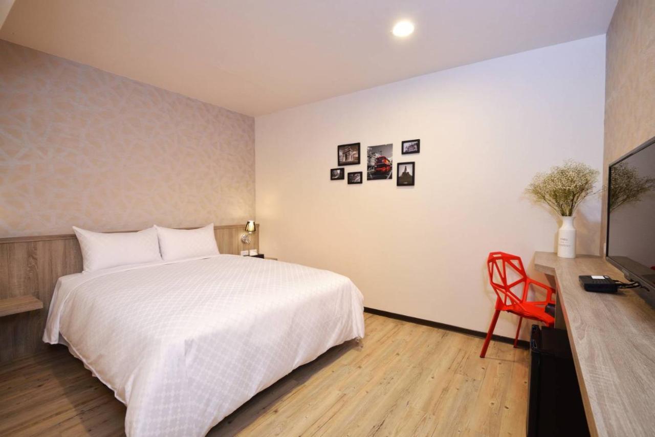 Ching She Hotel ไถหนาน ภายนอก รูปภาพ