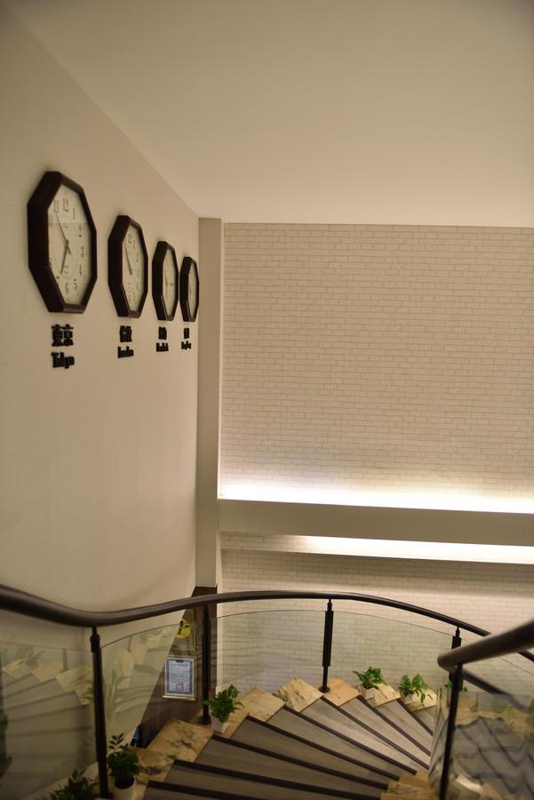 Ching She Hotel ไถหนาน ภายนอก รูปภาพ